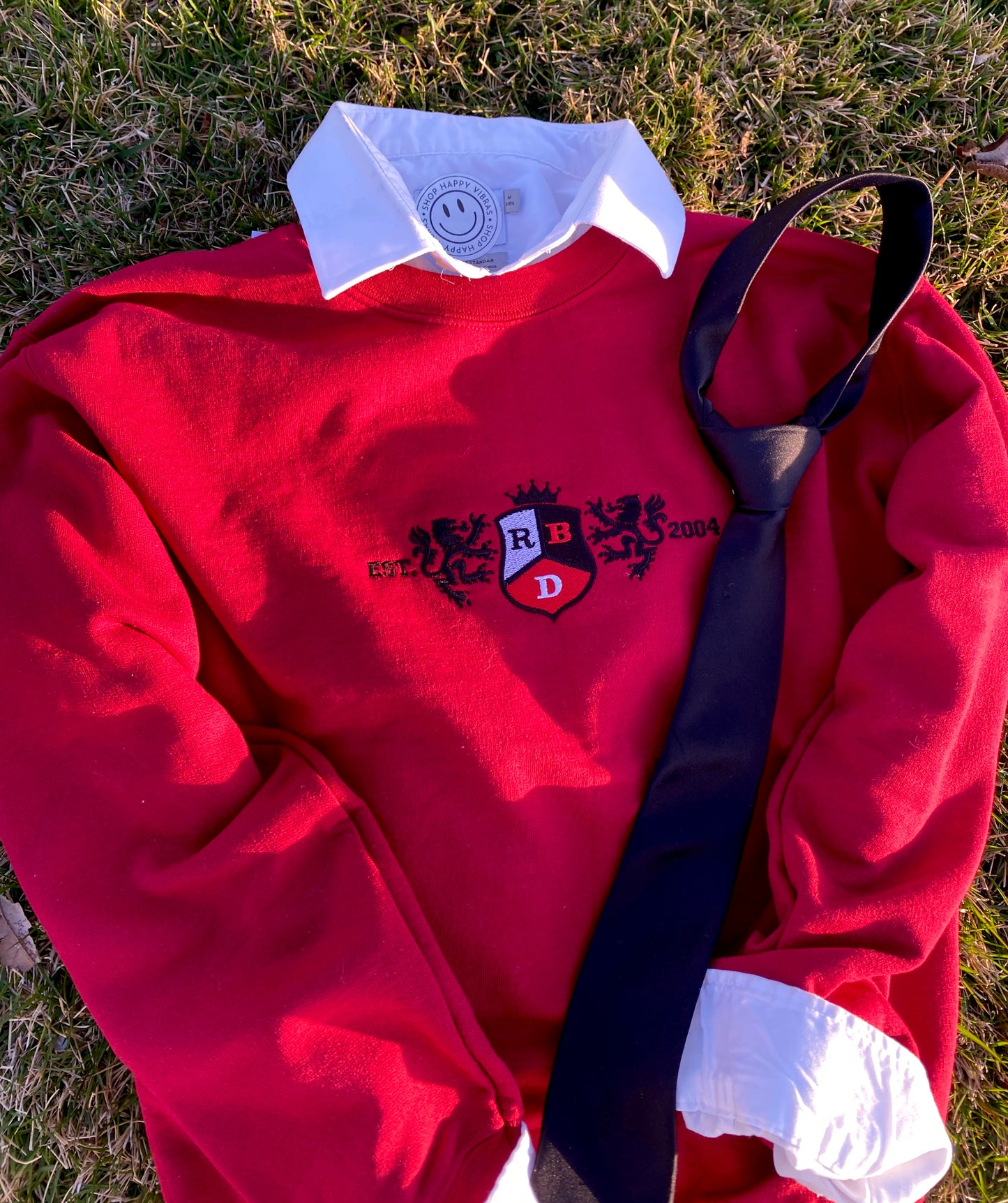 REBELDE EMBROIDERED SWEATER